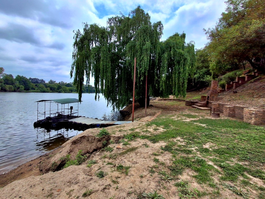 5 Bedroom Property for Sale in River Lodge Estate Free State